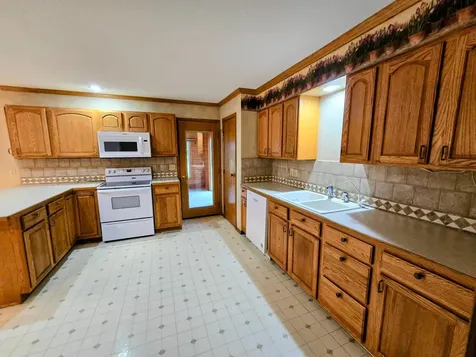 1120 8th Avenue SW Pipestone MN 56164