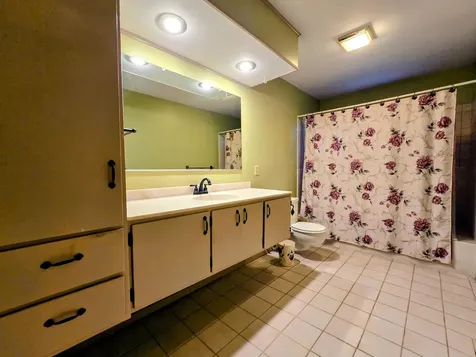 1120 8th Avenue SW Pipestone MN 56164
