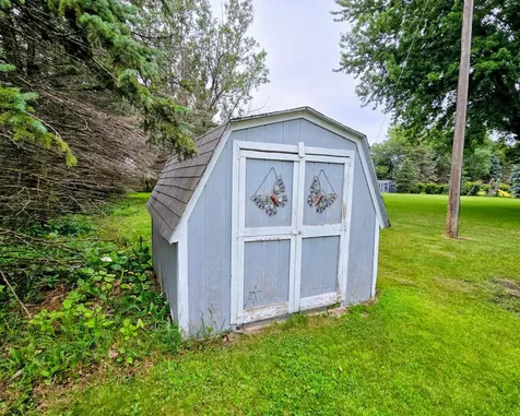 1120 8th Avenue SW Pipestone MN 56164
