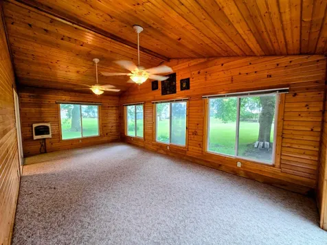 1120 8th Avenue SW Pipestone MN 56164