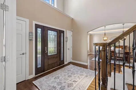 2012 Pine Ridge Drive West Saint Paul MN 55118