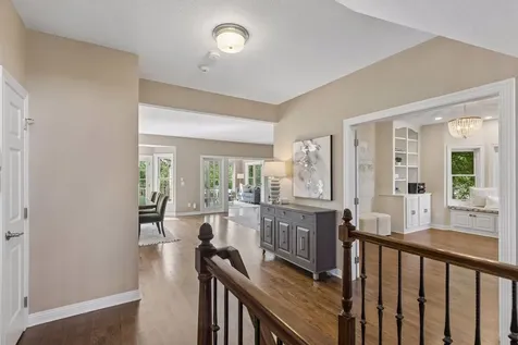 2012 Pine Ridge Drive West Saint Paul MN 55118