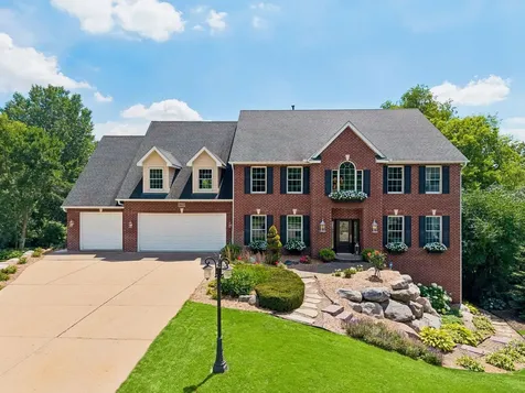 2012 Pine Ridge Drive West Saint Paul MN 55118