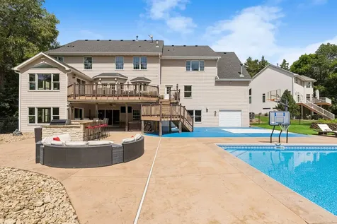 2012 Pine Ridge Drive West Saint Paul MN 55118