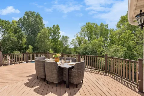 2012 Pine Ridge Drive West Saint Paul MN 55118