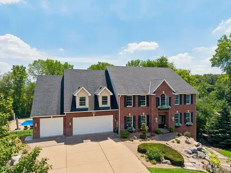 2012 Pine Ridge Drive West Saint Paul MN 55118