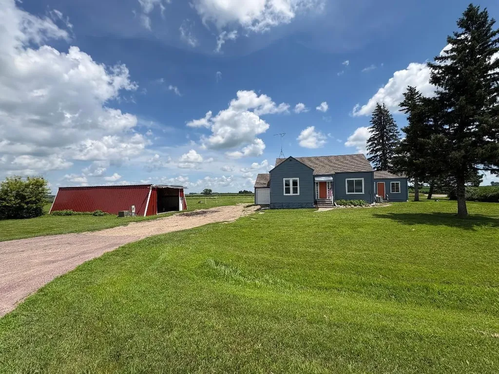 1304 130th Avenue Welcome MN 56181