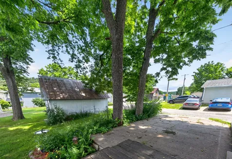105 Kenilworth Avenue N Lanesboro MN 55949