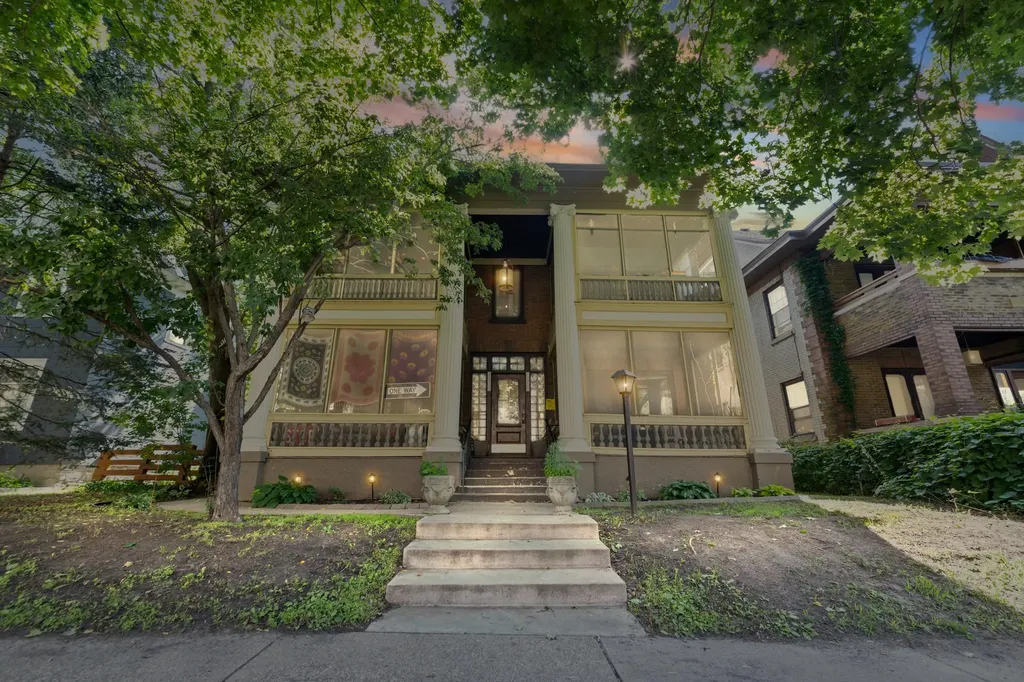 2445 Aldrich Avenue S Minneapolis MN 55405