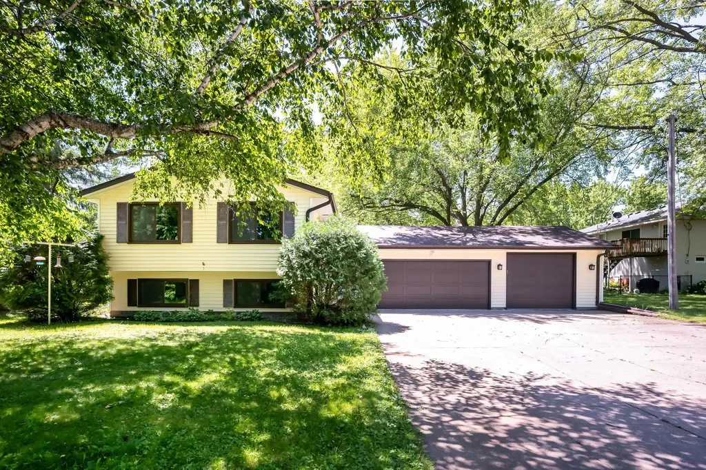 13589 67th Place N Maple Grove MN 55311