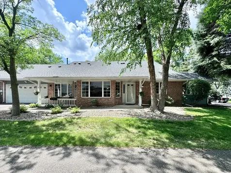 1130 Rose Place Roseville MN 55113