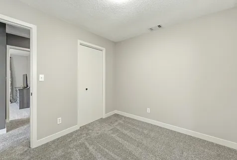 510 16 1/2 Street SE Rochester MN 55904