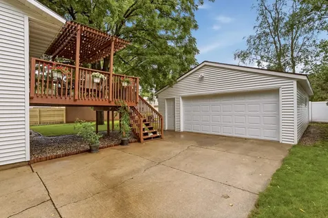 510 16 1/2 Street SE Rochester MN 55904