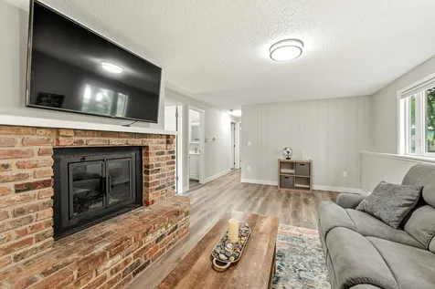 510 16 1/2 Street SE Rochester MN 55904