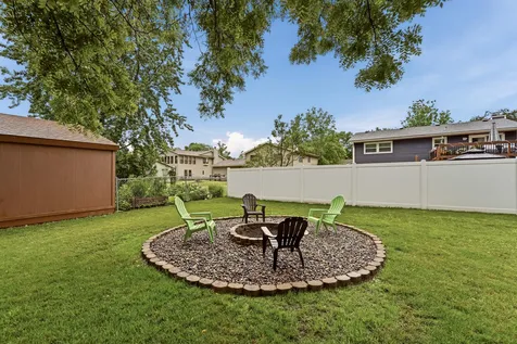 510 16 1/2 Street SE Rochester MN 55904