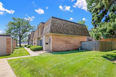 6487 Barrie Road Edina MN 55435