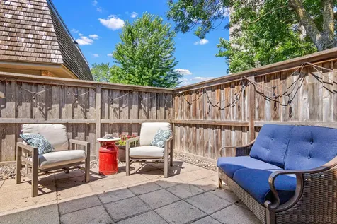 6487 Barrie Road Edina MN 55435