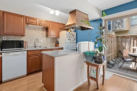 6487 Barrie Road Edina MN 55435