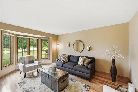 9743 Wellington Lane Woodbury MN 55125