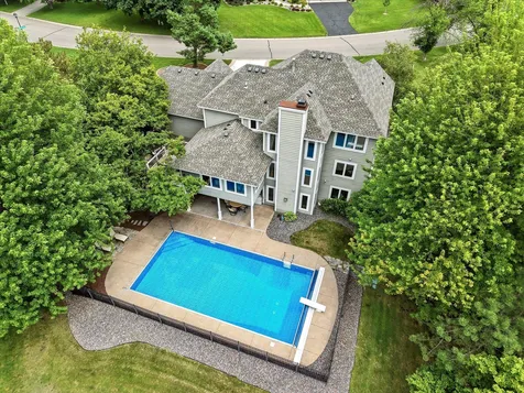 9743 Wellington Lane Woodbury MN 55125