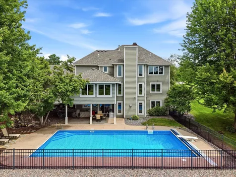 9743 Wellington Lane Woodbury MN 55125