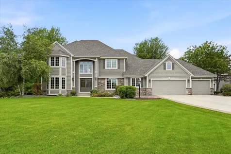 9743 Wellington Lane Woodbury MN 55125