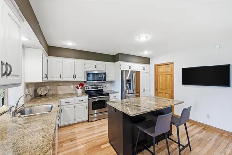 9743 Wellington Lane Woodbury MN 55125