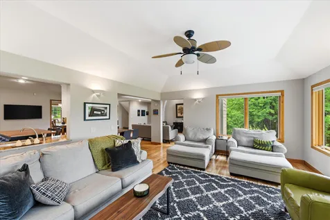 9743 Wellington Lane Woodbury MN 55125