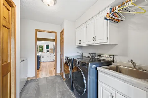 9743 Wellington Lane Woodbury MN 55125
