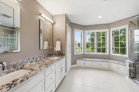 9743 Wellington Lane Woodbury MN 55125