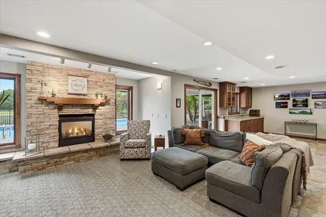 9743 Wellington Lane Woodbury MN 55125