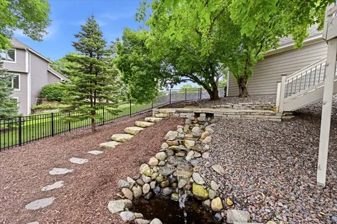 9743 Wellington Lane Woodbury MN 55125