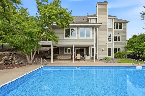 9743 Wellington Lane Woodbury MN 55125