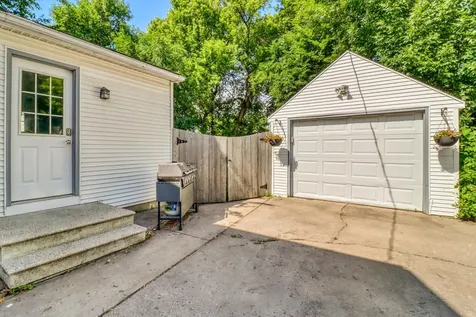 415 12th Street N Moorhead MN 56560