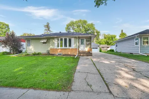 2113 7th Street N Fargo ND 58102