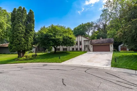 19135 Maple Leaf Drive Eden Prairie MN 55346