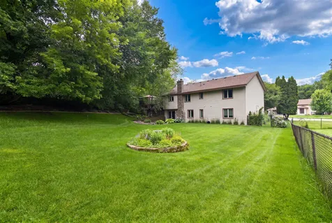 19135 Maple Leaf Drive Eden Prairie MN 55346