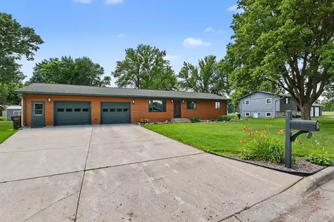 804 6th Avenue SE Pipestone MN 56164
