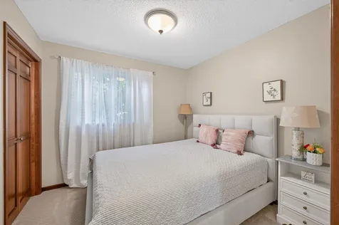 18425 Harrogate Drive Eden Prairie MN 55346