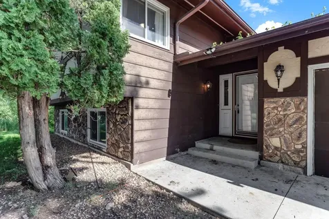 1344 Willow Lake Boulevard Vadnais Heights MN 55110