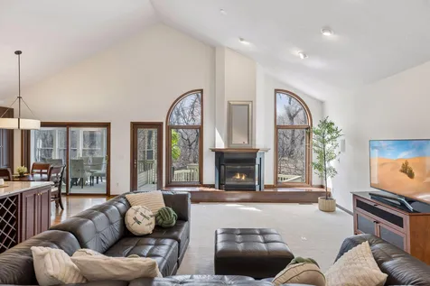 9440 Abigail Court Inver Grove Heights MN 55077
