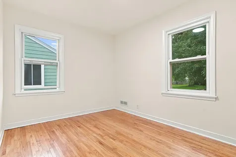 243 13th Avenue N South Saint Paul MN 55075