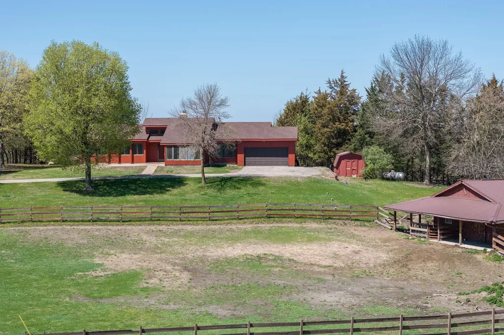 29558 Pumpkin Hill Road Le Sueur MN 56058