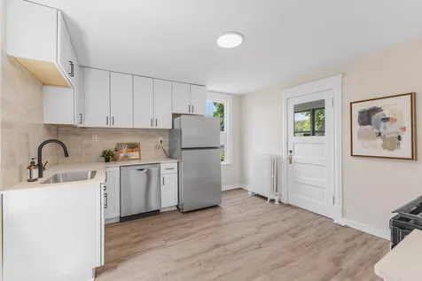 413 Knox Avenue N Minneapolis MN 55405