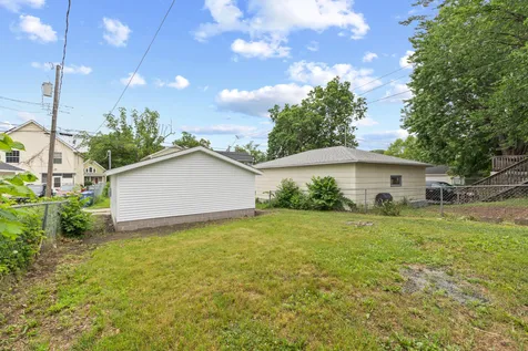 413 Knox Avenue N Minneapolis MN 55405