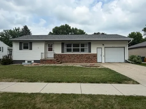 209 E Barck Avenue Luverne MN 56156