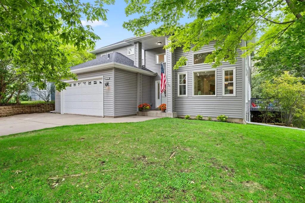 7520 Walker Street Saint Louis Park MN 55426