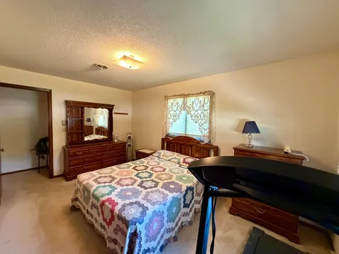 1111 Elm Cove Luverne MN 56156