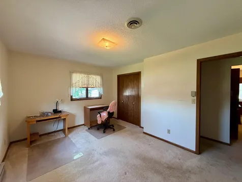 1111 Elm Cove Luverne MN 56156
