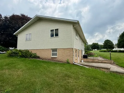 1111 Elm Cove Luverne MN 56156